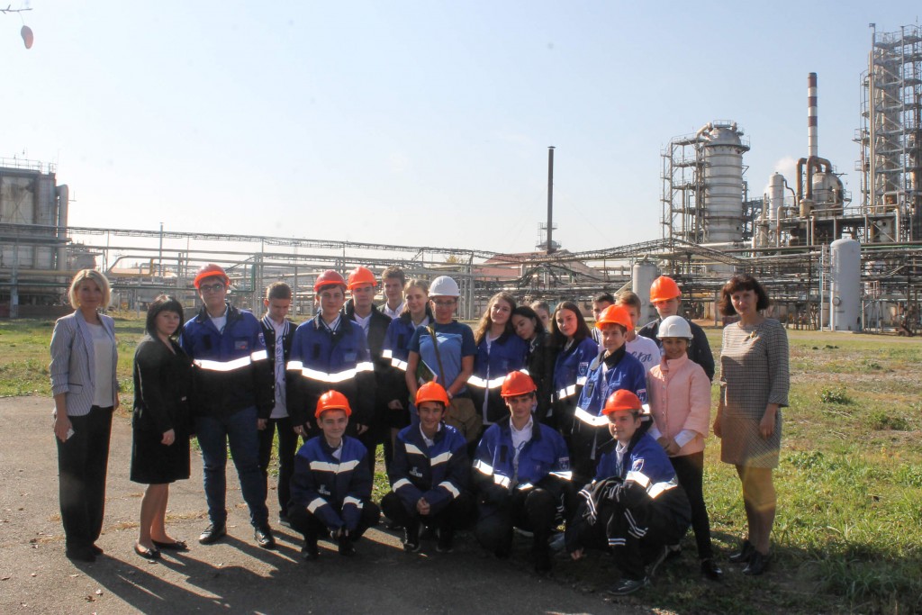 20 октября прошла экскурсия на "Краснодарский нефтеперерабатывающий завод – Краснодарэконефть" для 22 учащихся МБОУ СОШ №31.
