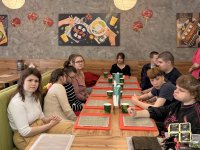 В суши-баре &laquo;Фудзияма&raquo; (г. Крымск) для детей центра &laquo;Верь в себя&raquo; прошёл мастер-класс.