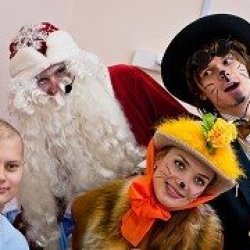 26 декабря 2010: Сказочные герои поздравили деток из онко-отделения ДККБ